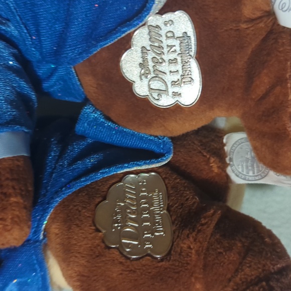 Disneyland exclusive Chip n Dale 9 inch plush - Picture 5 of 6